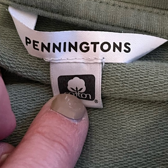 Penningtons green crewneck with English lace-style cuffs, size 2x - Picture 3 of 10